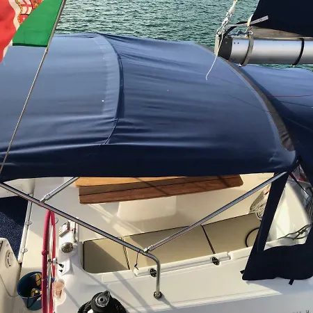 Botel Barca A Vela Delfina *