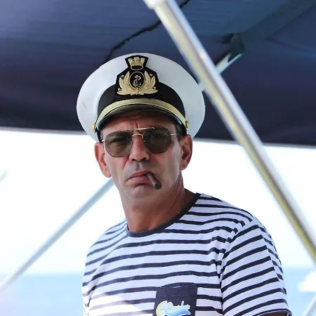 Barca A Vela Delfina Botel *